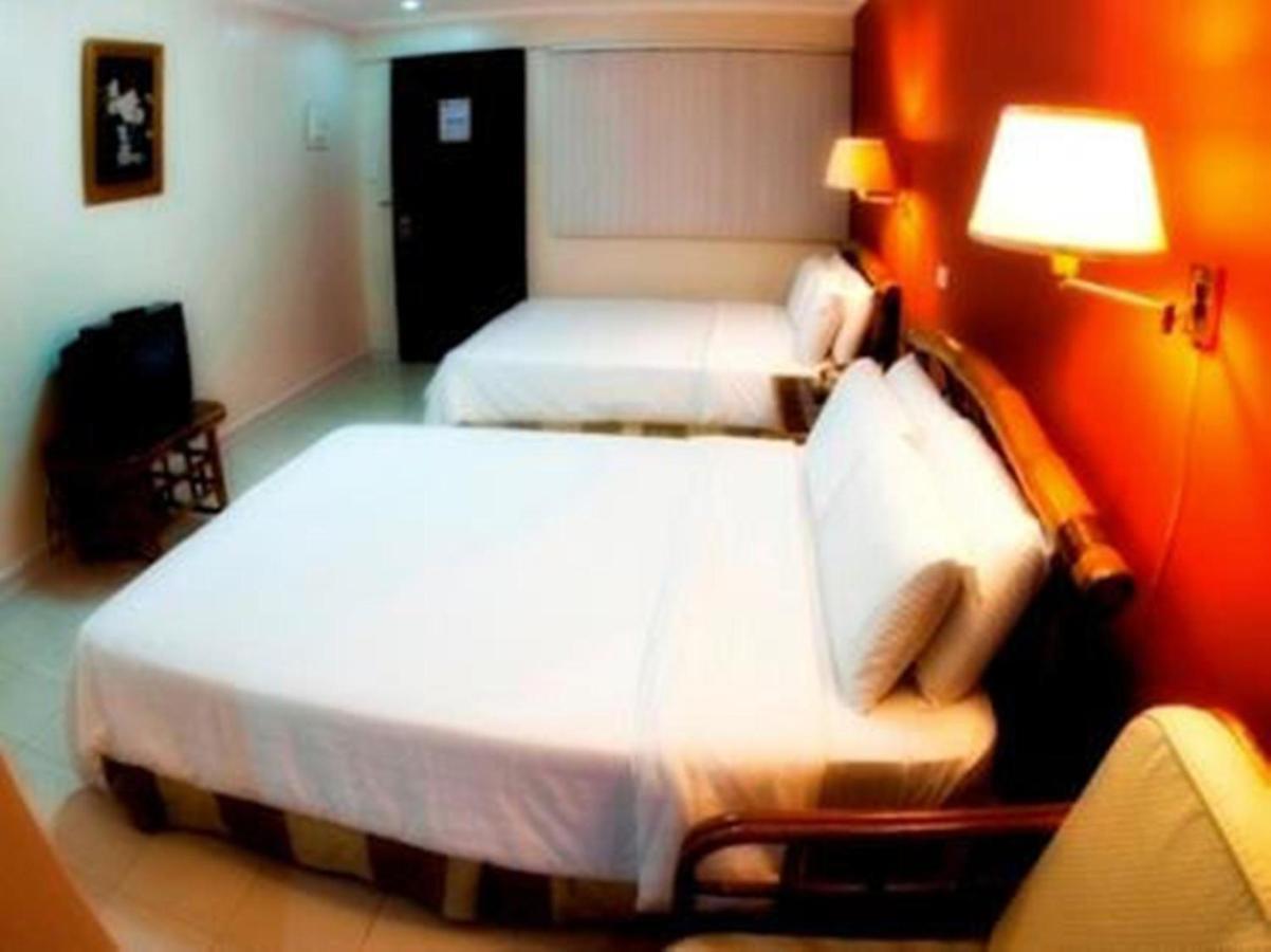 Beverly Boutique Business Hotel Cebu Stadt Exterior foto